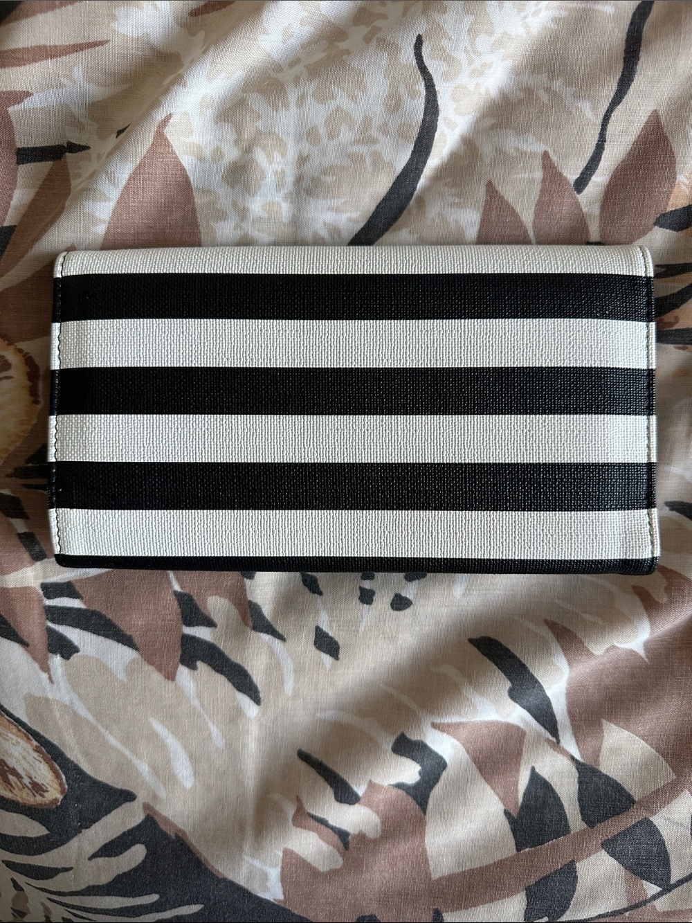 Kut from the Kloth Black Leather Wallet